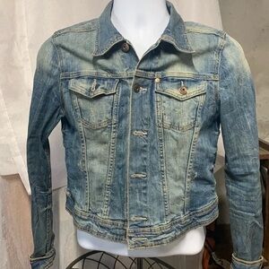 Women's Blue Denim Jean Jacket - Classic Washed Style